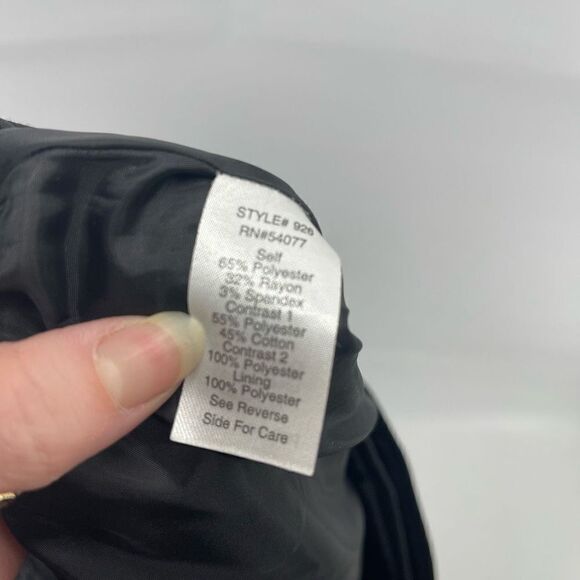 CAbi wrap Swathe Quilted Pattern Black Mini Skirt Size S - Picture 11 of 12